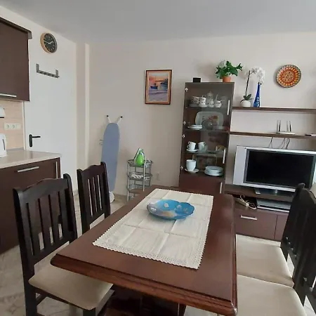 Am Διαμέρισμα Πομόριε